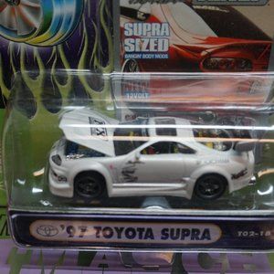 Vintage Muscle Machines Die Cast Collectibles